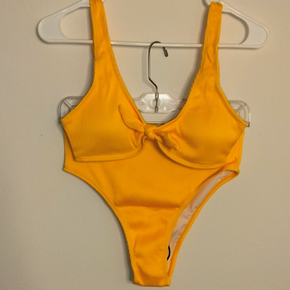 Neon Orange (Size M) Ribbed Texture (2PC) Bikini Swimsuit (Like New Condition) - Picture 10 of 10